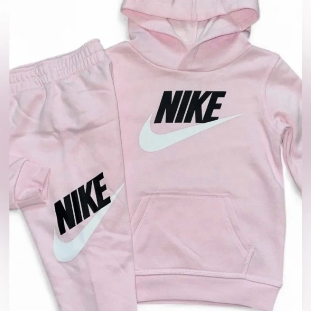 Nike Pink Logo Hoodie And Joggers Set Girls Size 4 NWT